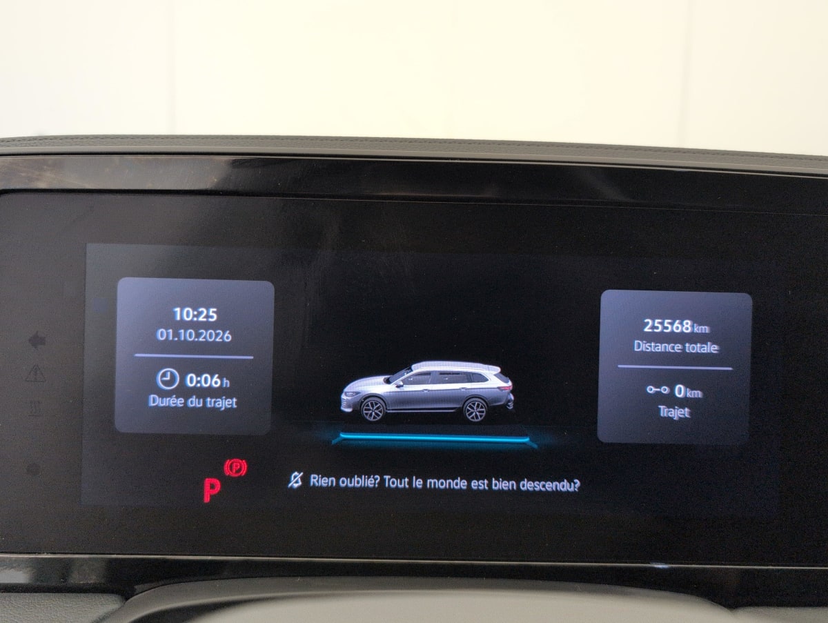 Volkswagen Passat SW - Image 25