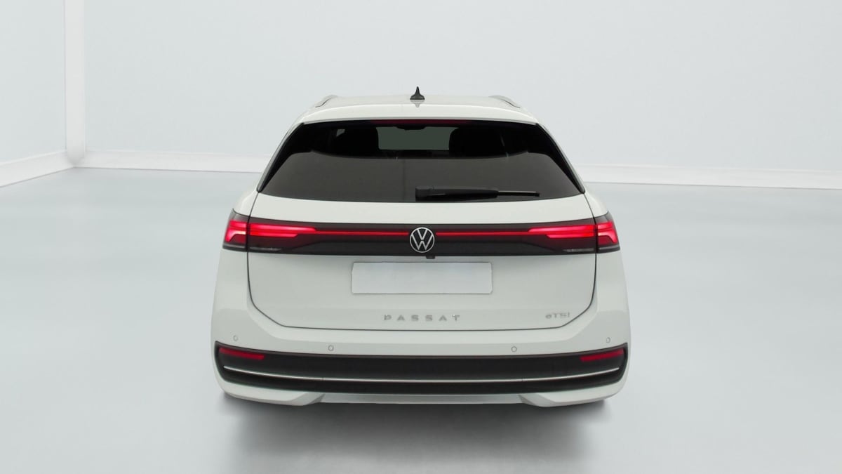 Volkswagen Passat SW - Image 6