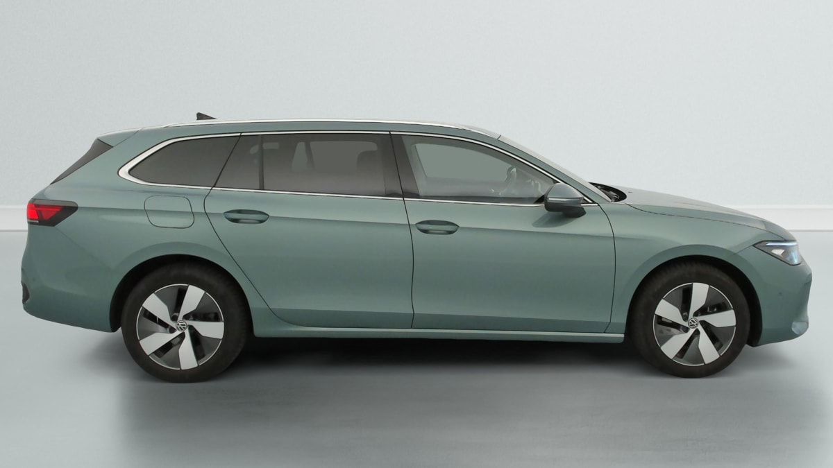 Volkswagen Passat SW - Image 8