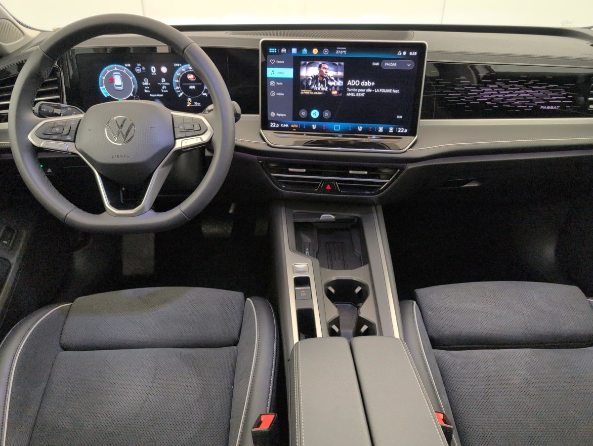 Volkswagen Passat SW - Image 13