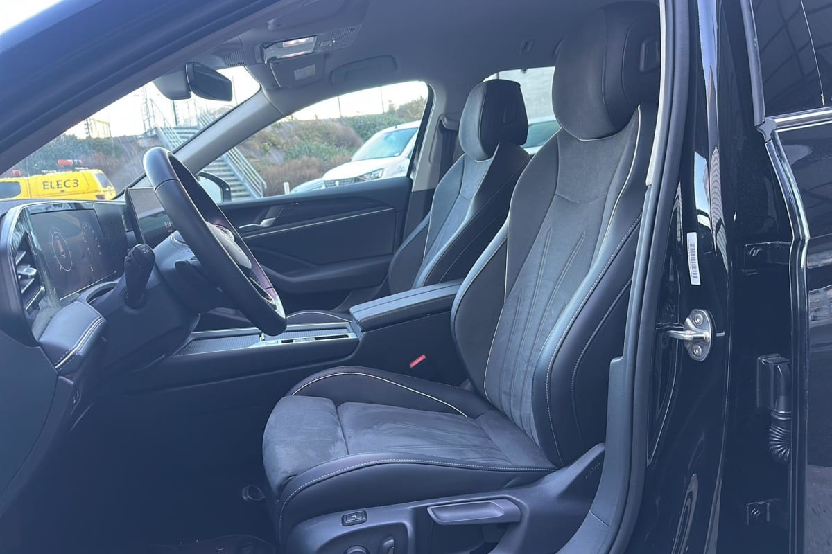 Volkswagen Passat SW - Image 9