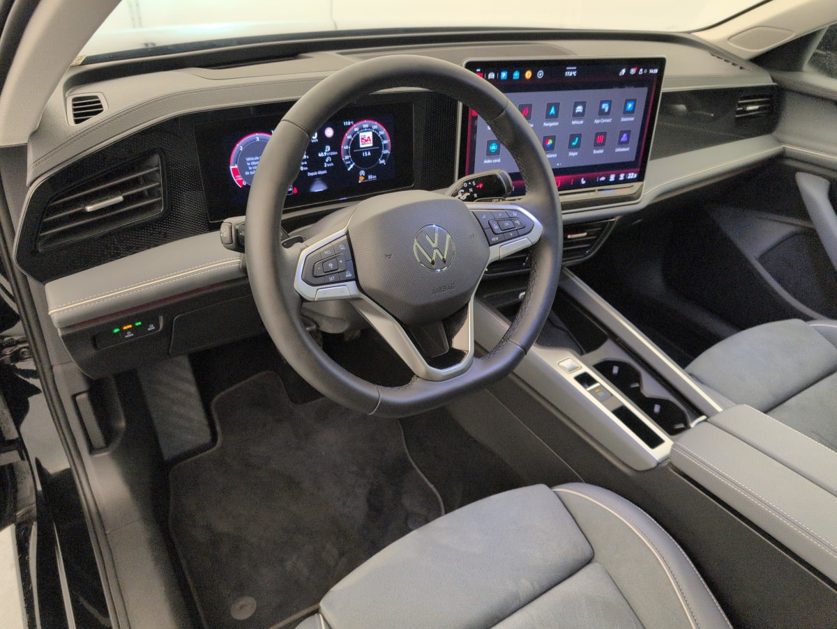 Volkswagen Passat SW - Image 23