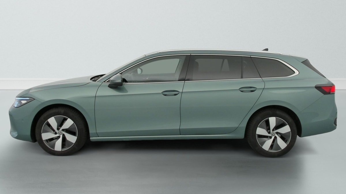 Volkswagen Passat SW - Image 4