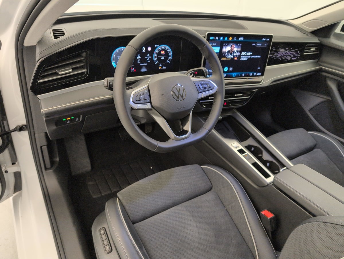 Volkswagen Passat SW - Image 15