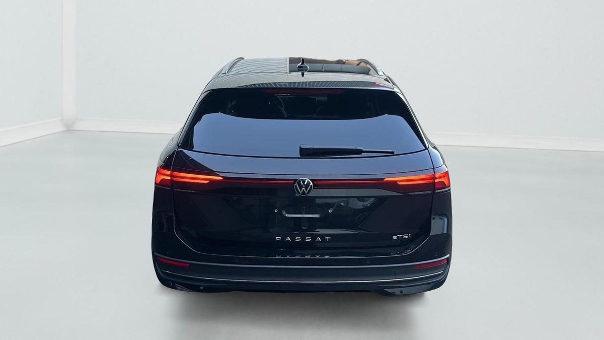 Volkswagen Passat SW - Image 6