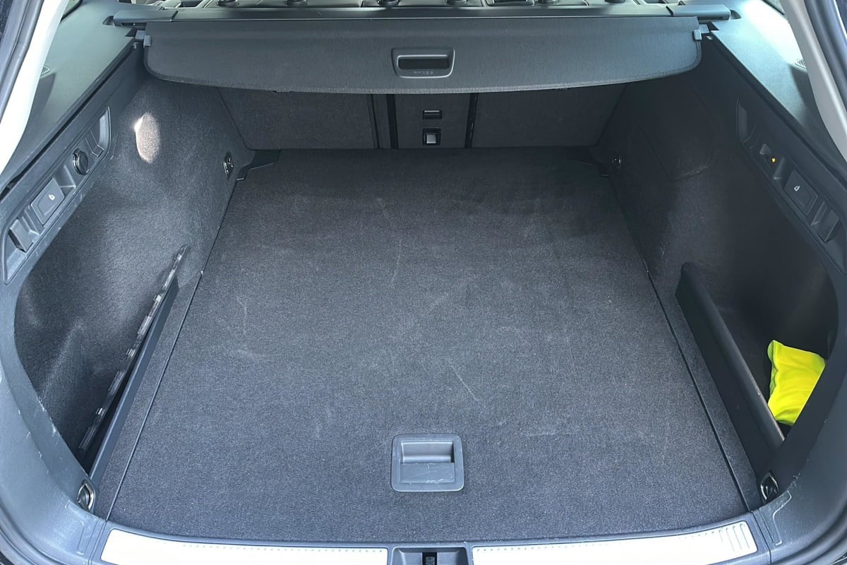 Volkswagen Passat SW - Image 11