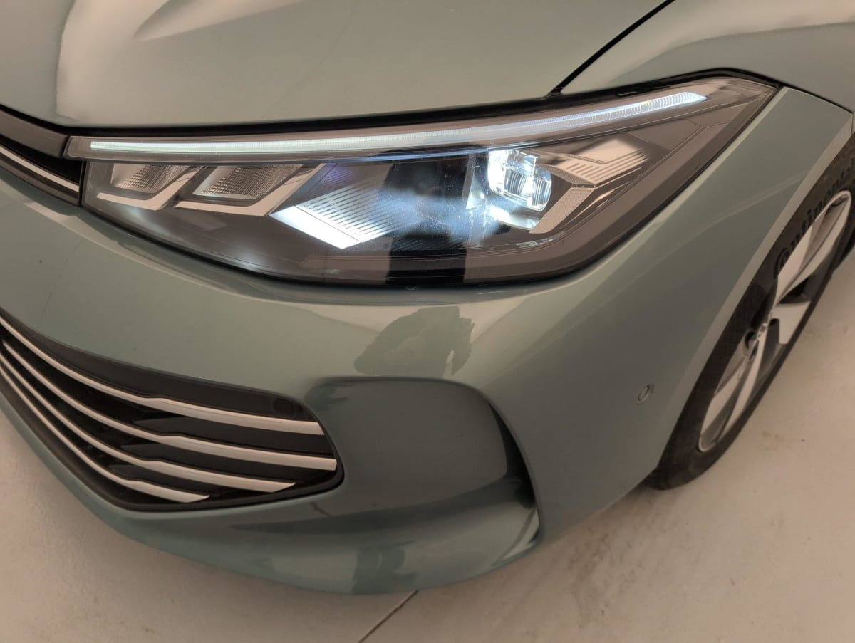 Volkswagen Passat SW - Image 26