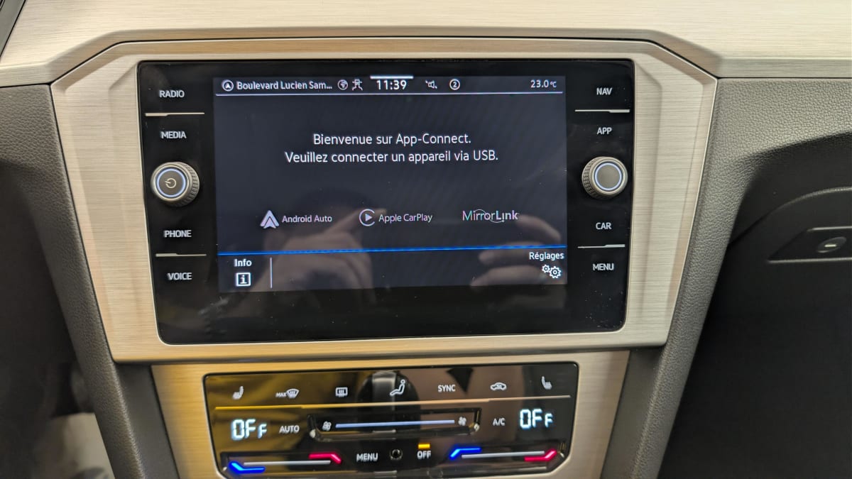 Volkswagen Passat SW - Image 18