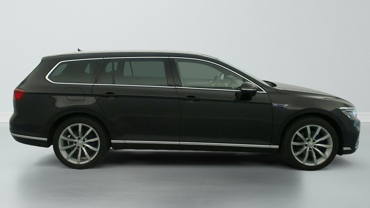 Volkswagen Passat SW - Image 8