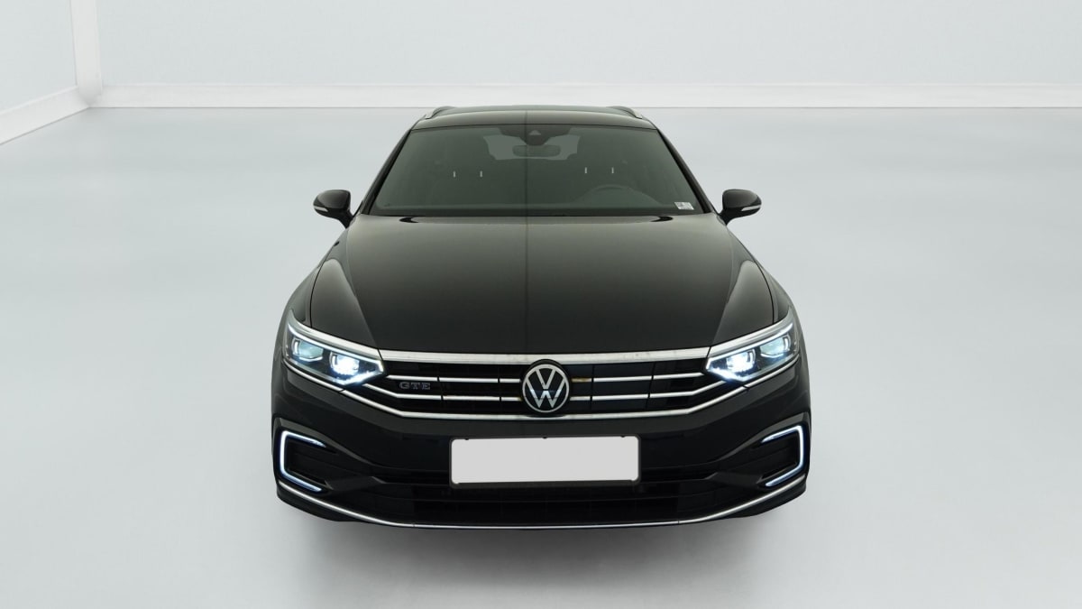 Volkswagen Passat SW - Image 2