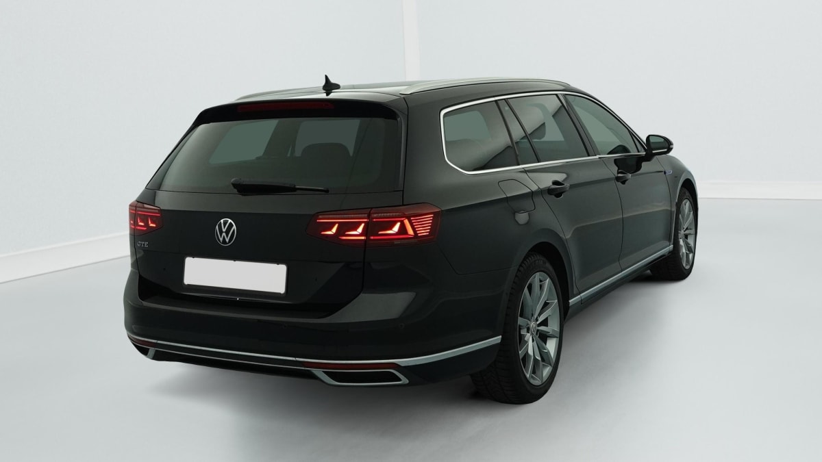 Volkswagen Passat SW - Image 7