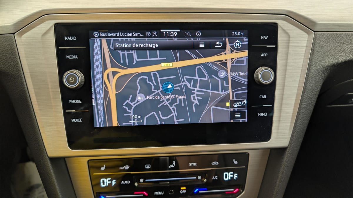Volkswagen Passat SW - Image 19