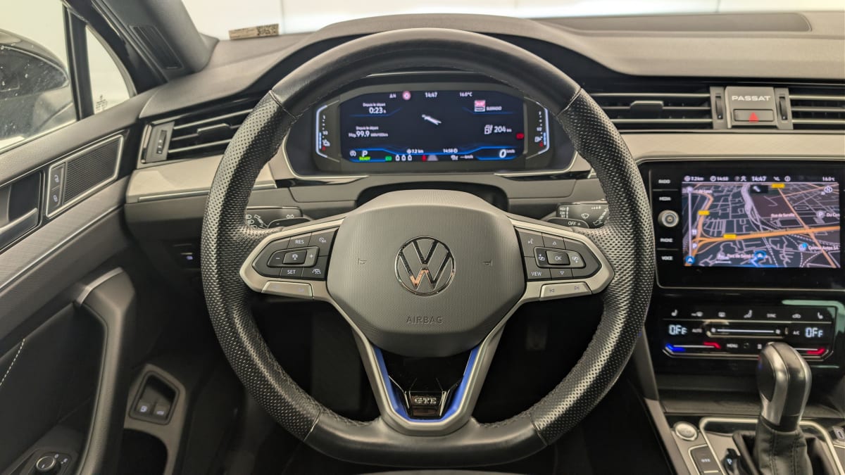 Volkswagen Passat SW - Image 14