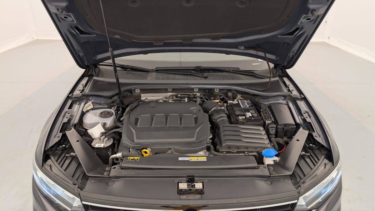Volkswagen Passat SW - Image 22