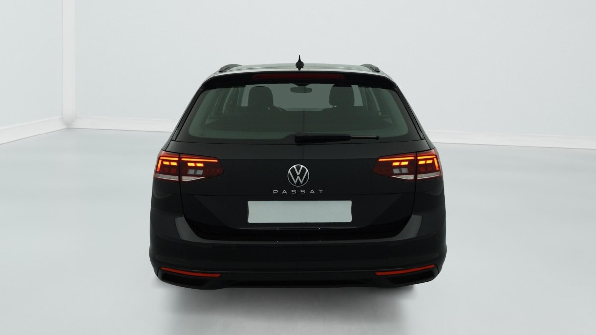 Volkswagen Passat SW - Image 6