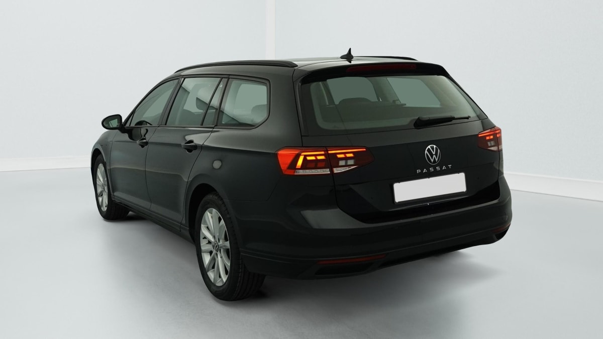 Volkswagen Passat SW - Image 5