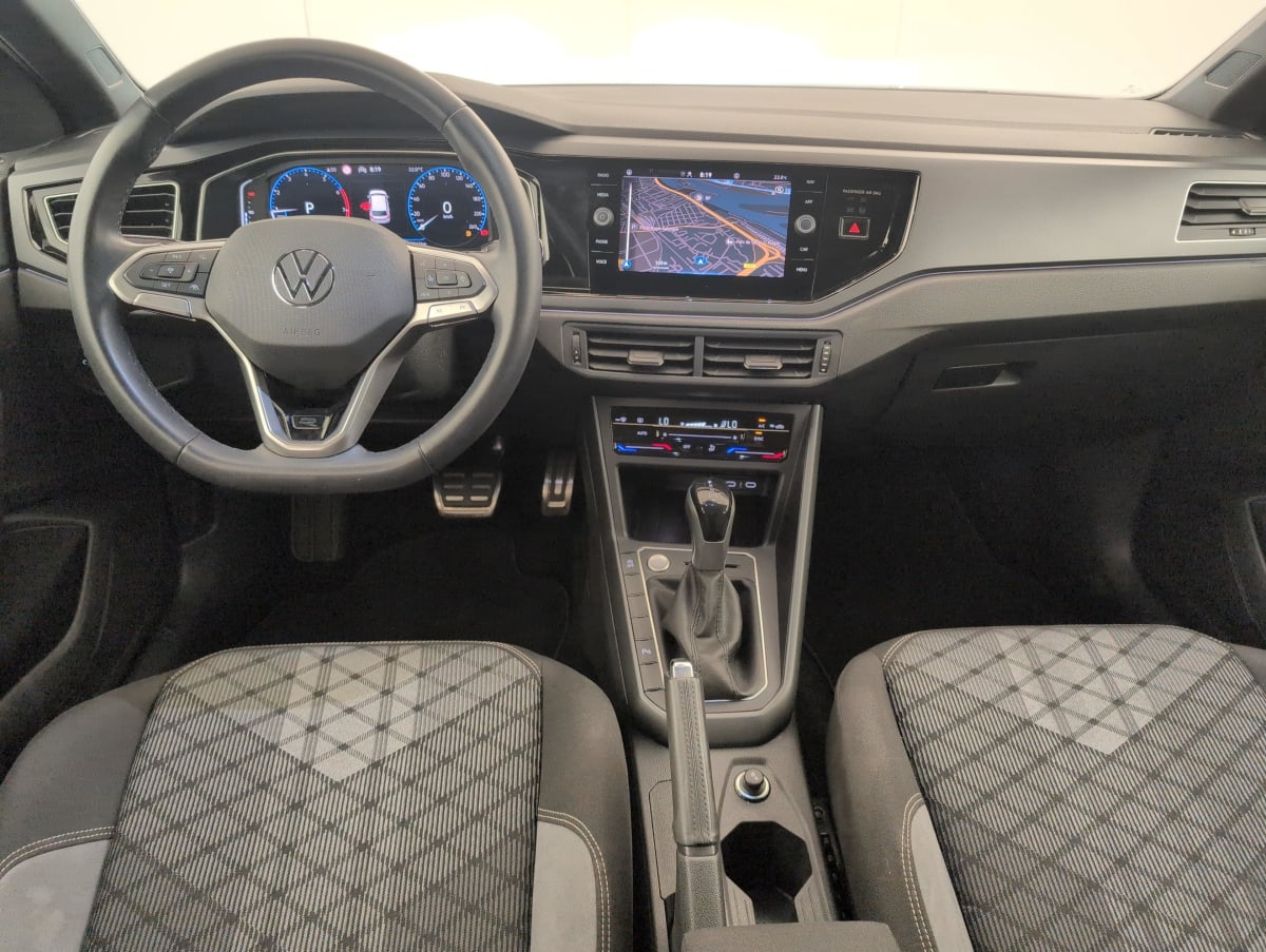 Volkswagen POLO - Image 13