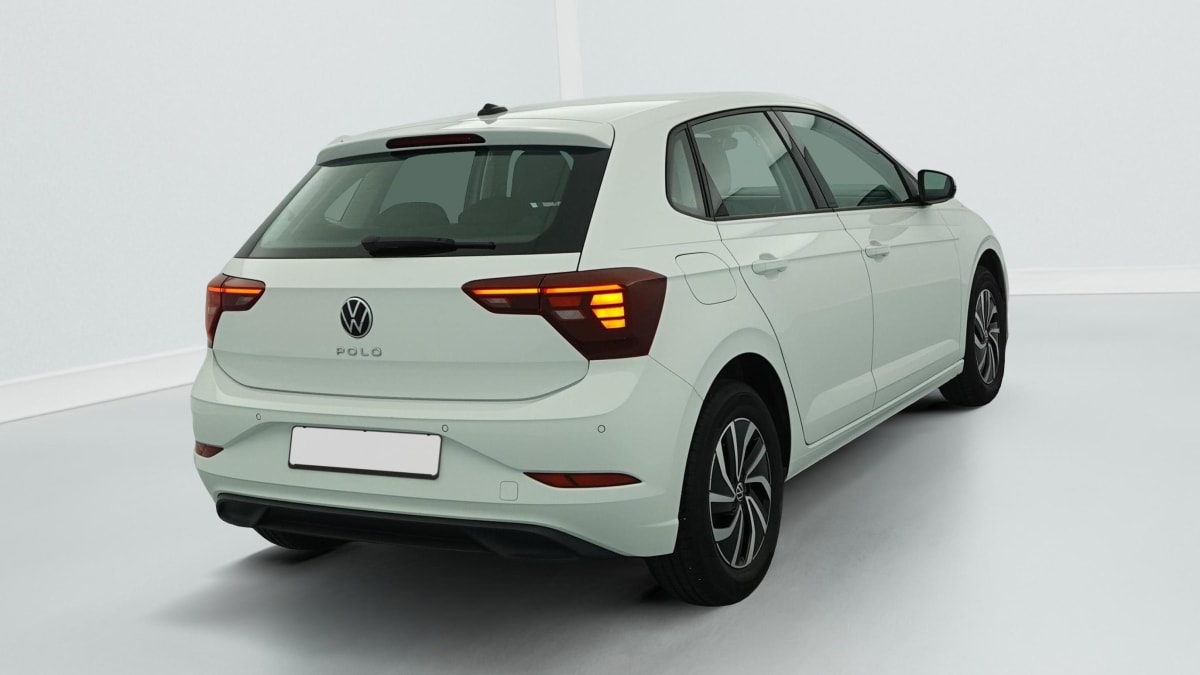 Volkswagen POLO - Image 7