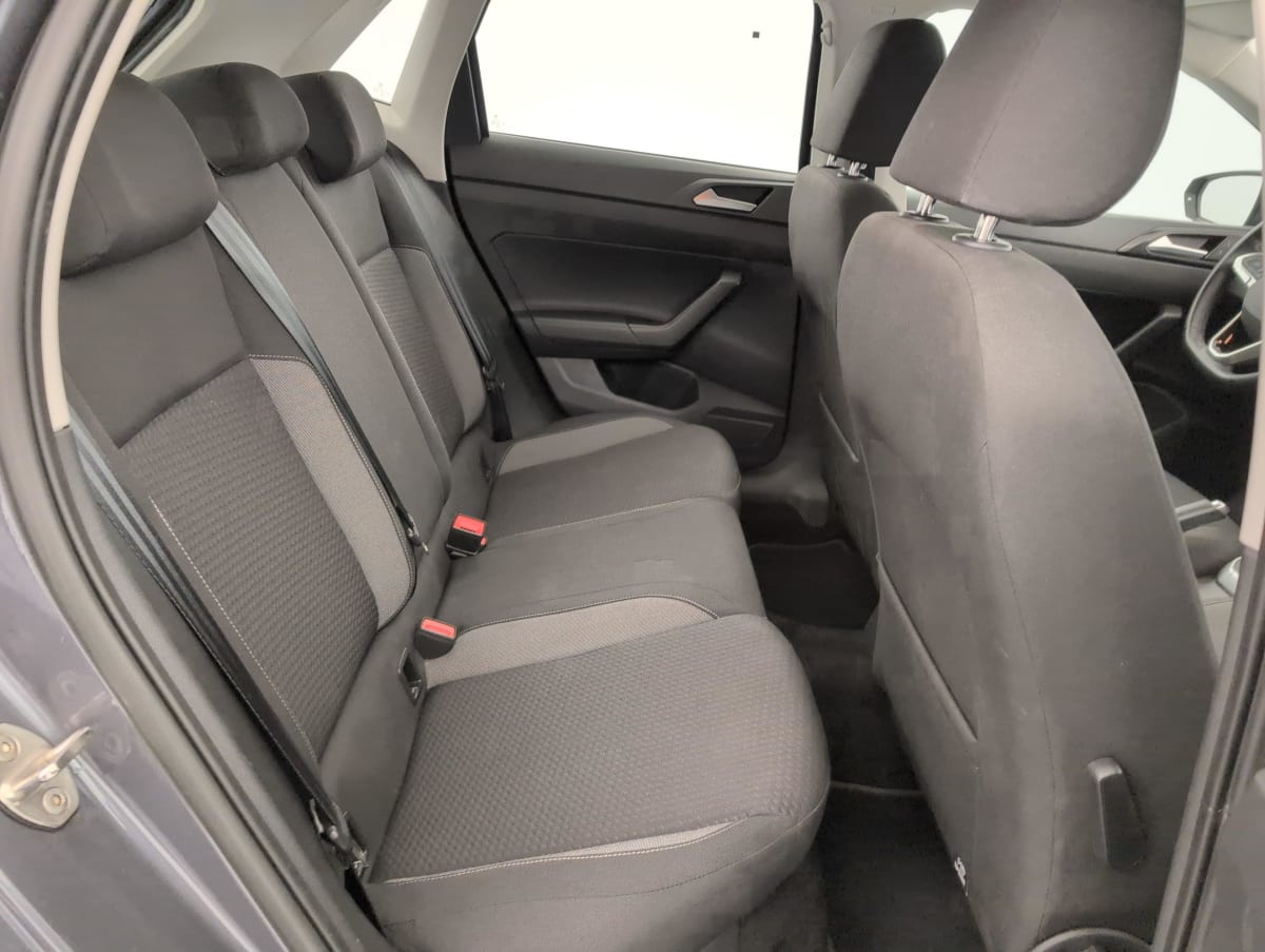 Volkswagen POLO - Image 10