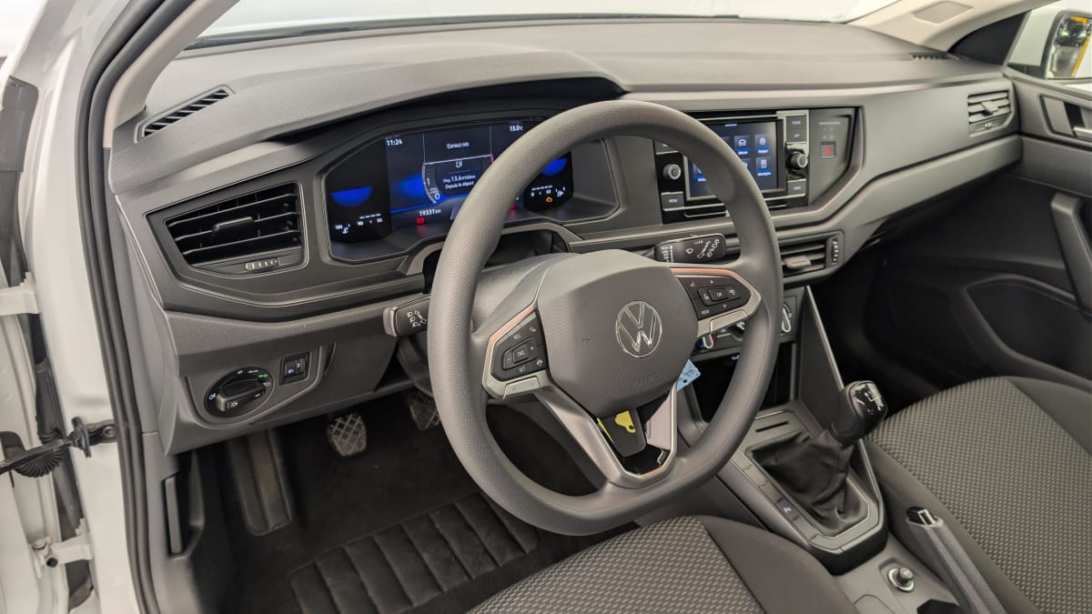 Volkswagen POLO - Image 15