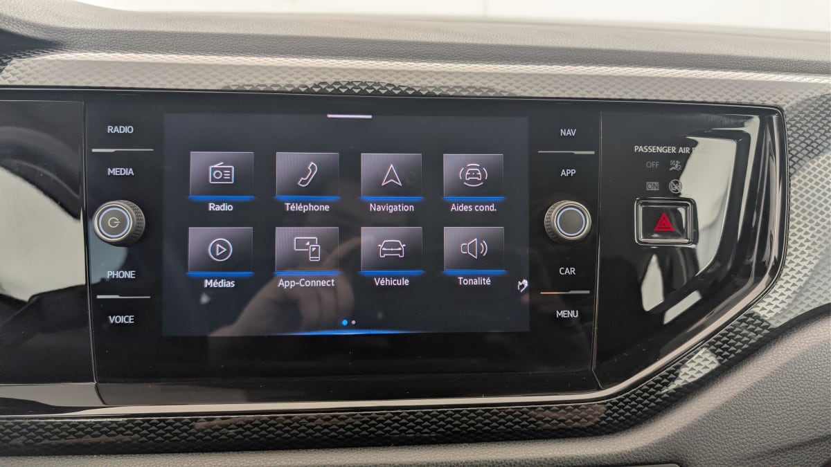 Volkswagen POLO - Image 18