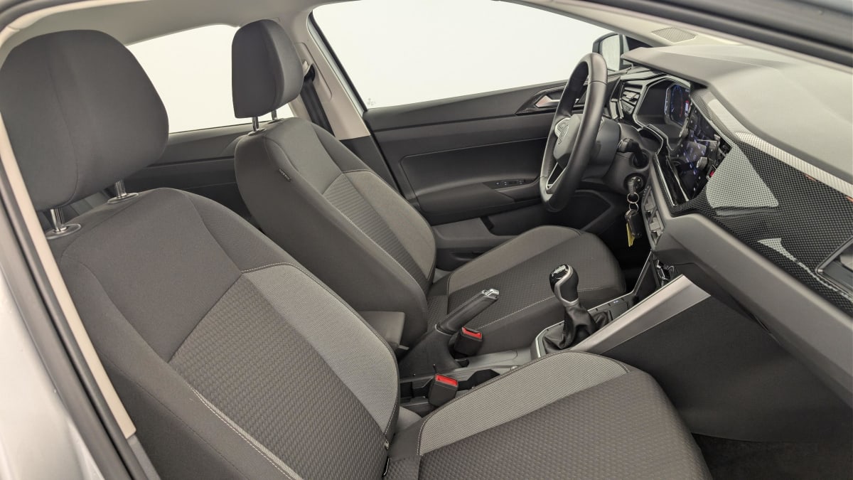 Volkswagen POLO - Image 9