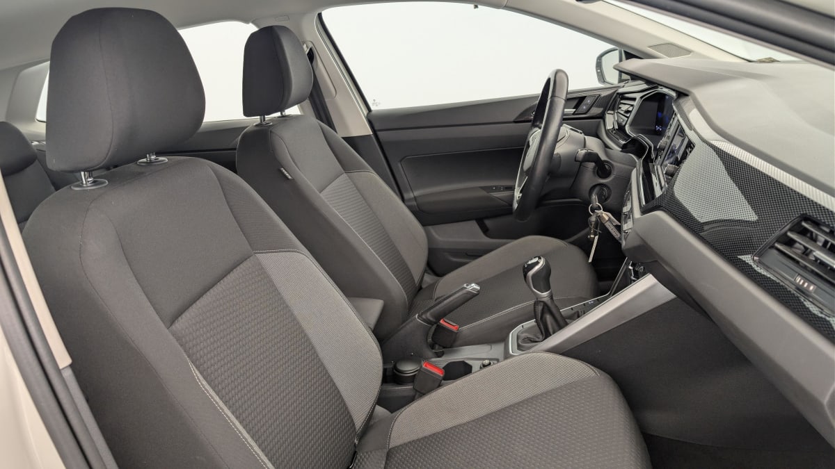 Volkswagen POLO - Image 9