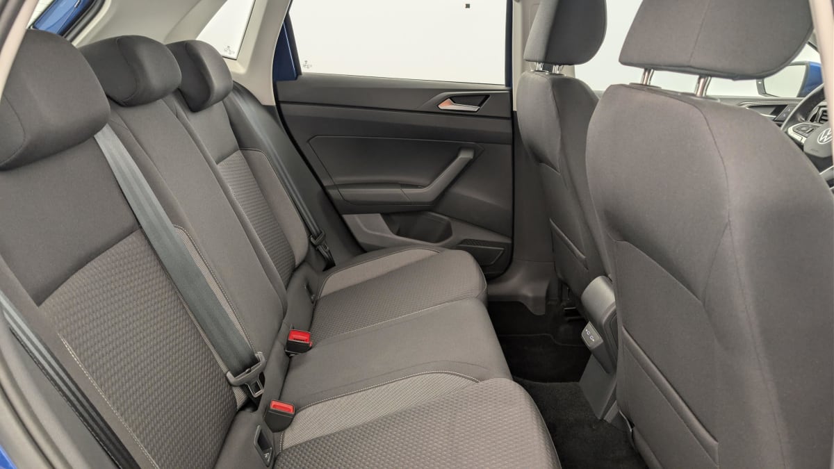 Volkswagen POLO - Image 10
