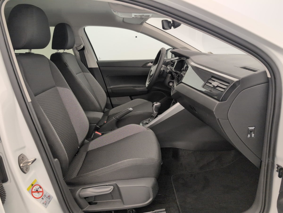 Volkswagen POLO - Image 23