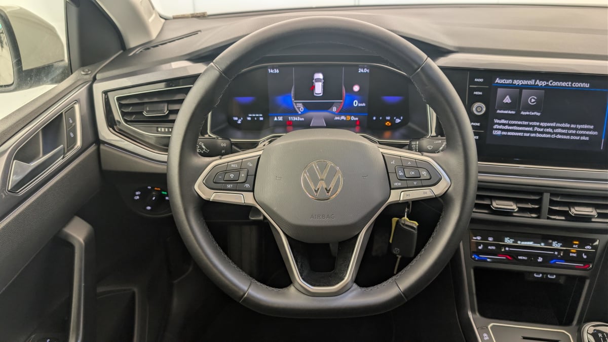 Volkswagen POLO - Image 14