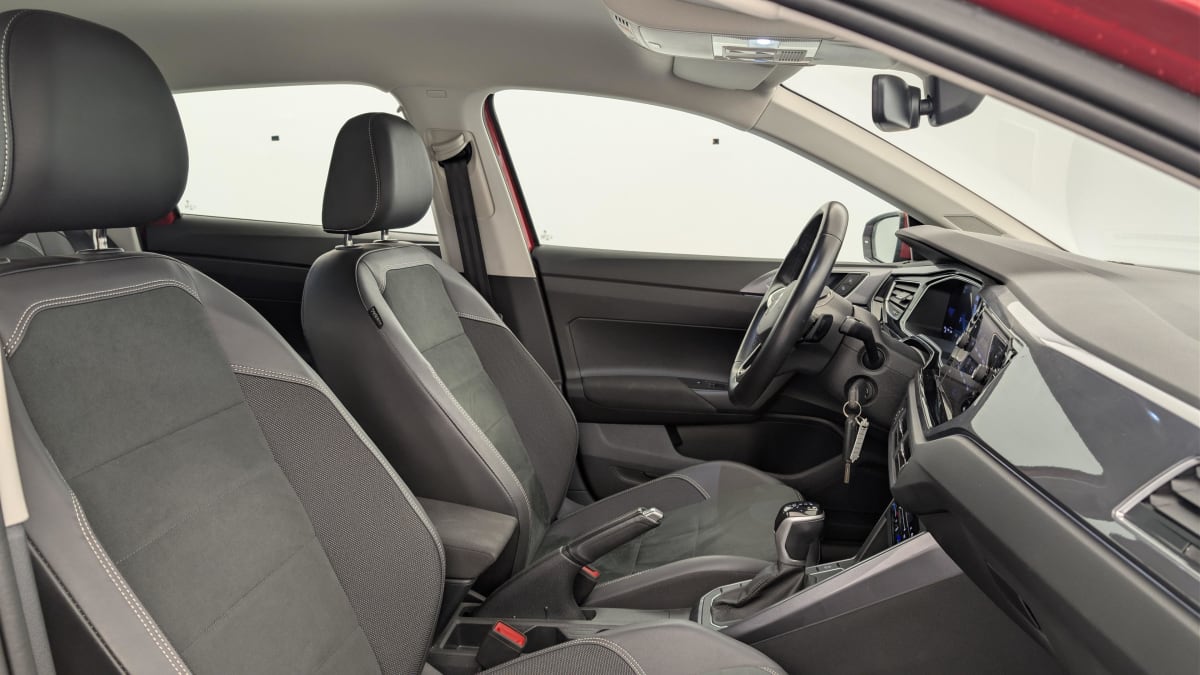 Volkswagen POLO - Image 9