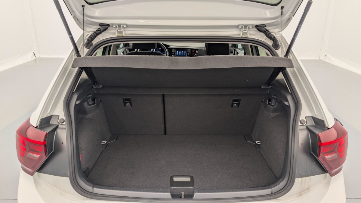 Volkswagen POLO - Image 11