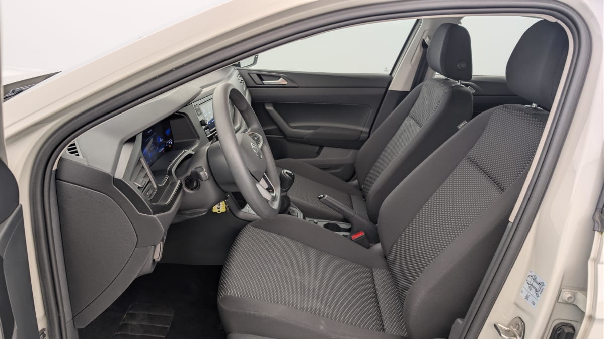 Volkswagen POLO - Image 16