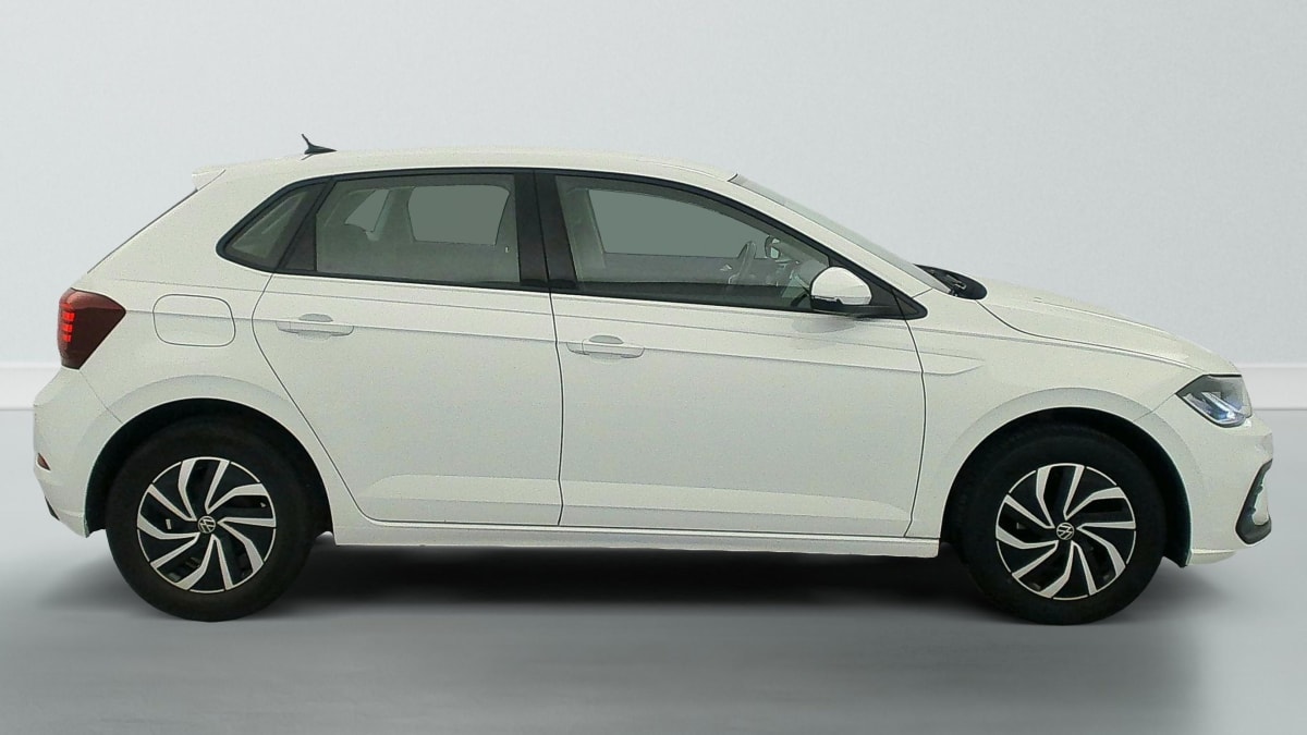 Volkswagen POLO - Image 8