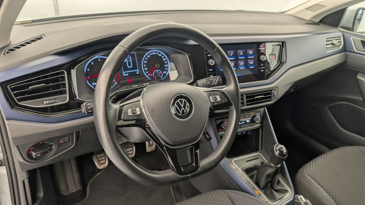 Volkswagen POLO - Image 15