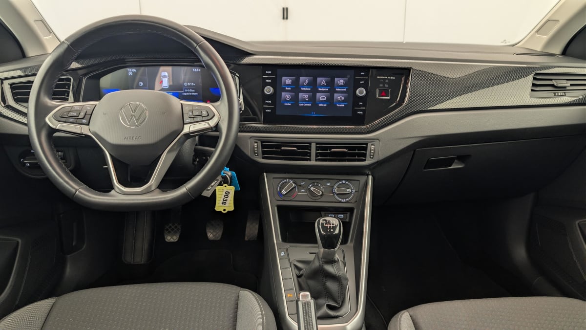Volkswagen POLO - Image 13
