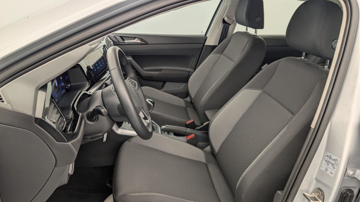 Volkswagen POLO - Image 16