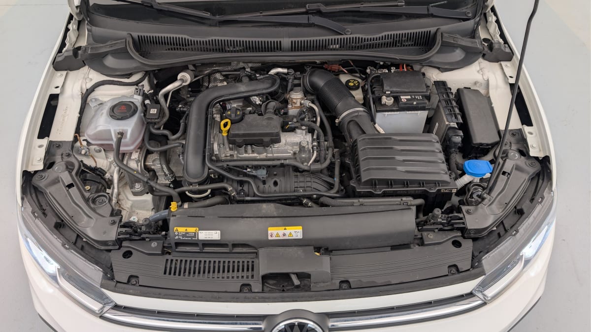 Volkswagen POLO - Image 20