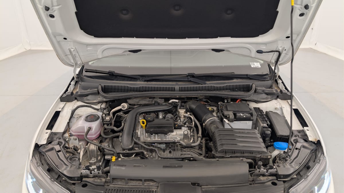 Volkswagen POLO - Image 20