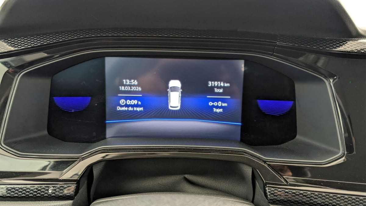 Volkswagen POLO - Image 20