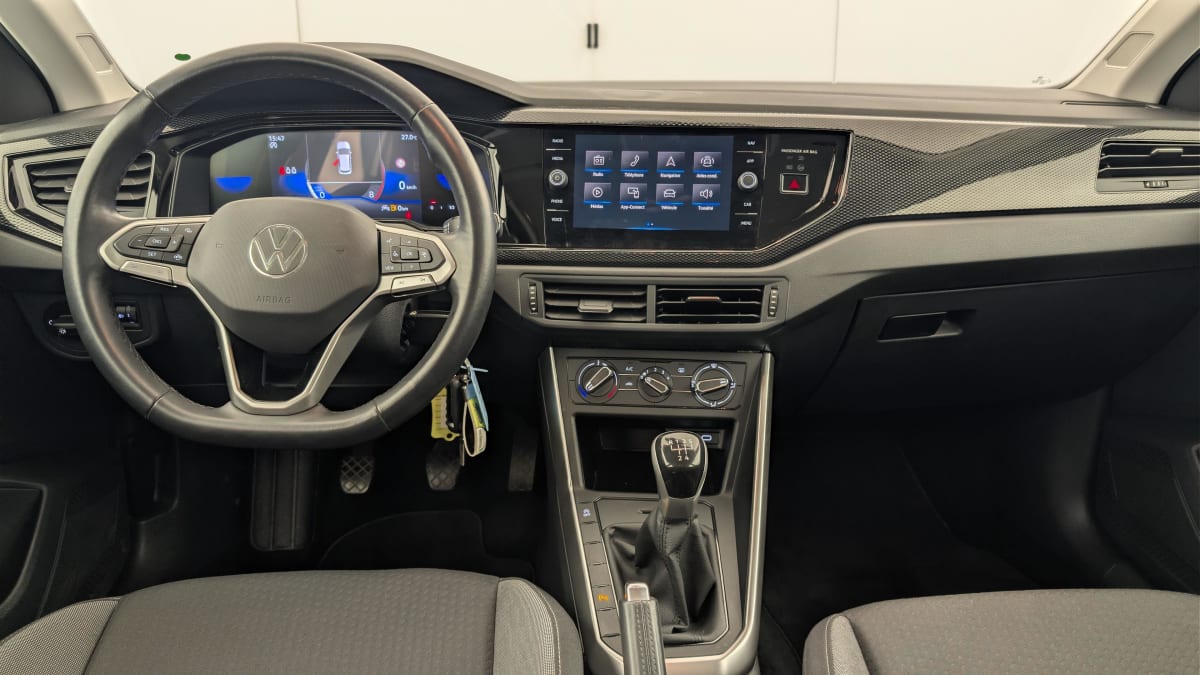 Volkswagen POLO - Image 13