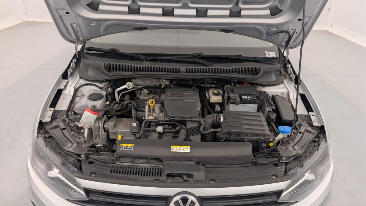 Volkswagen POLO - Image 18