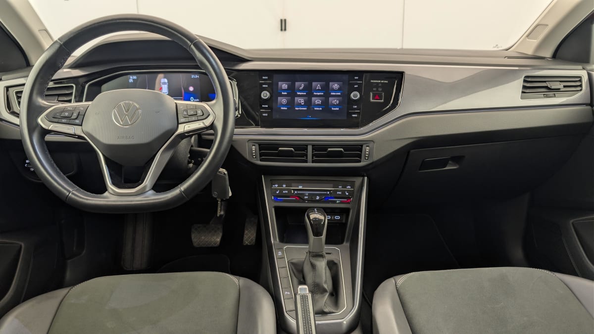 Volkswagen POLO - Image 13