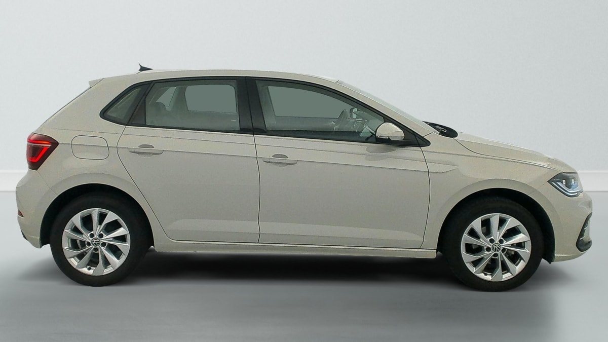 Volkswagen POLO - Image 8