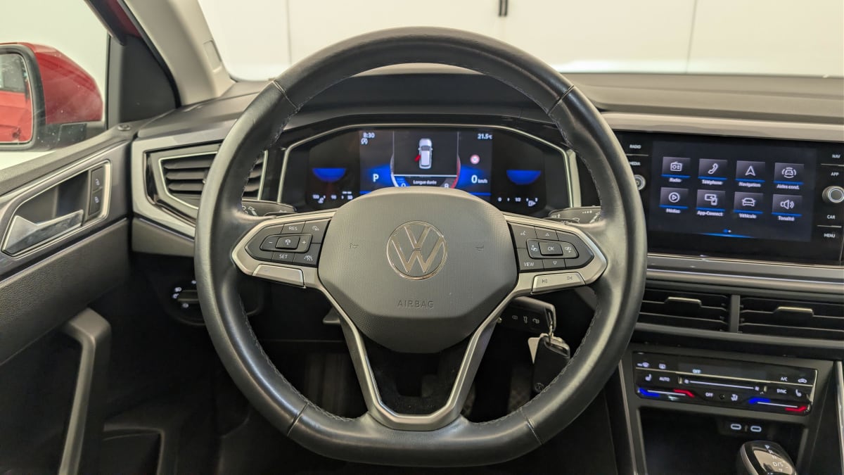 Volkswagen POLO - Image 14