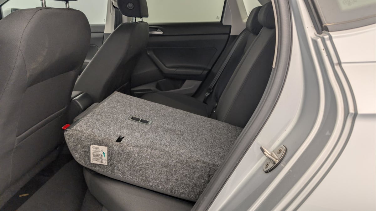 Volkswagen POLO - Image 12