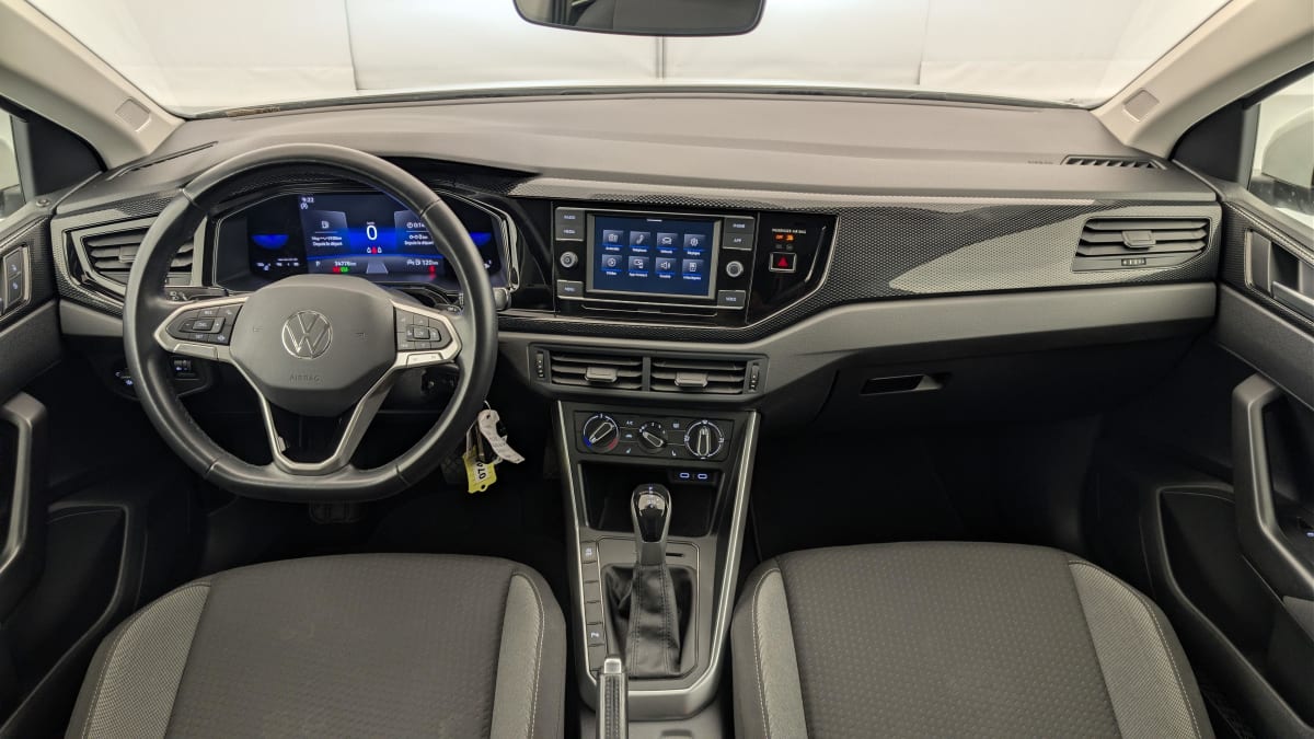 Volkswagen POLO - Image 13