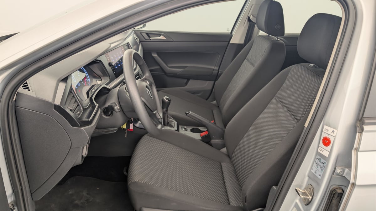 Volkswagen POLO - Image 16