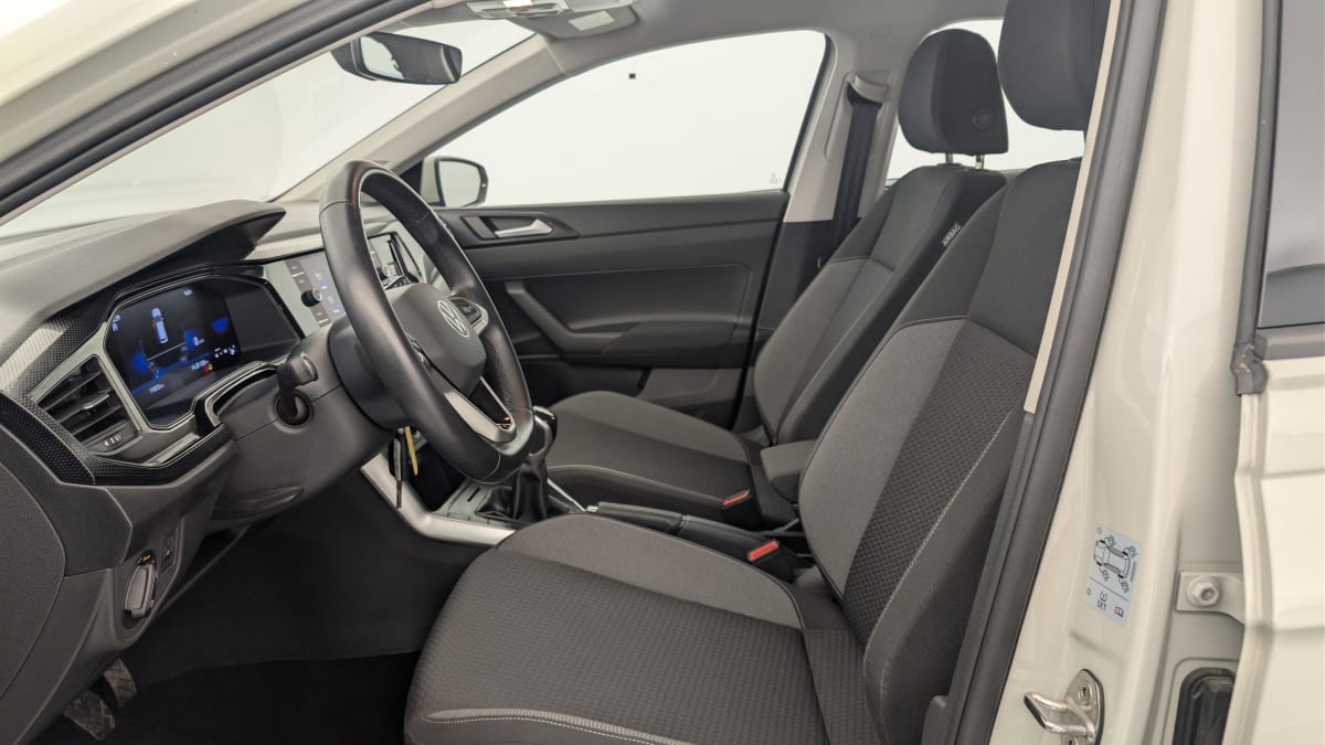 Volkswagen POLO - Image 16