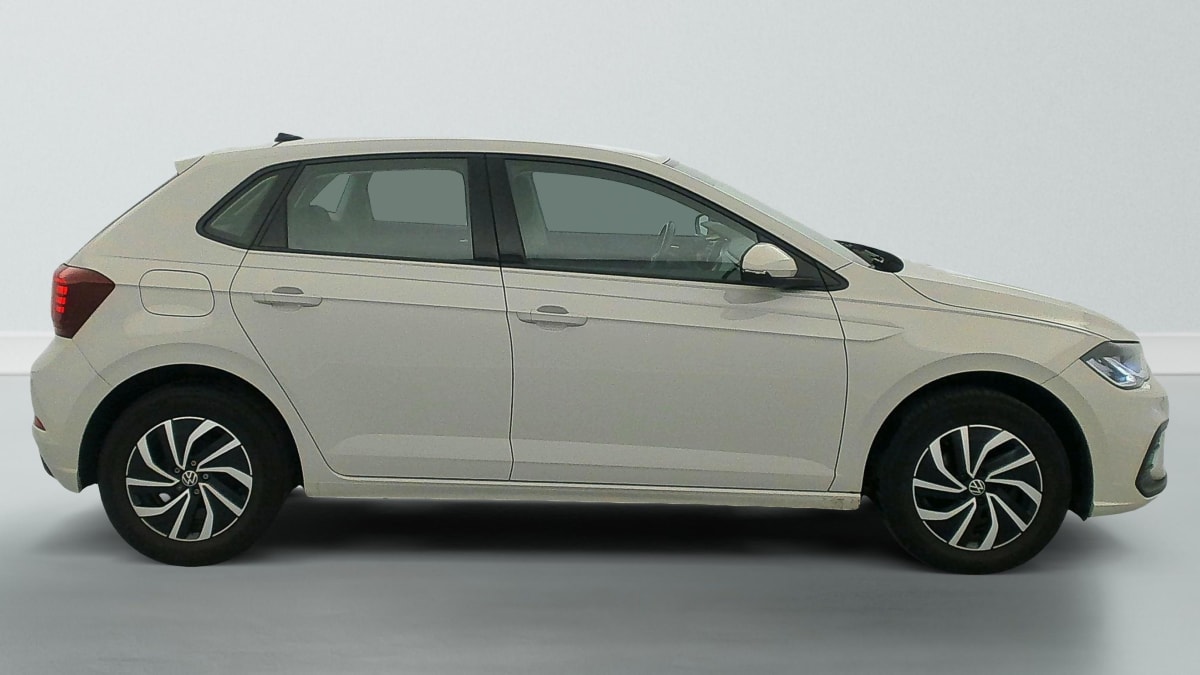 Volkswagen POLO - Image 8